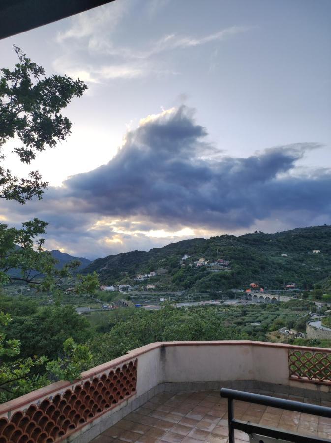 Villa Jewels ,Casa Vacanza Gaggi Bagian luar foto